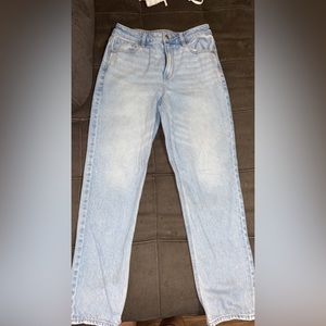 American Eagle Strigid Mom Jean